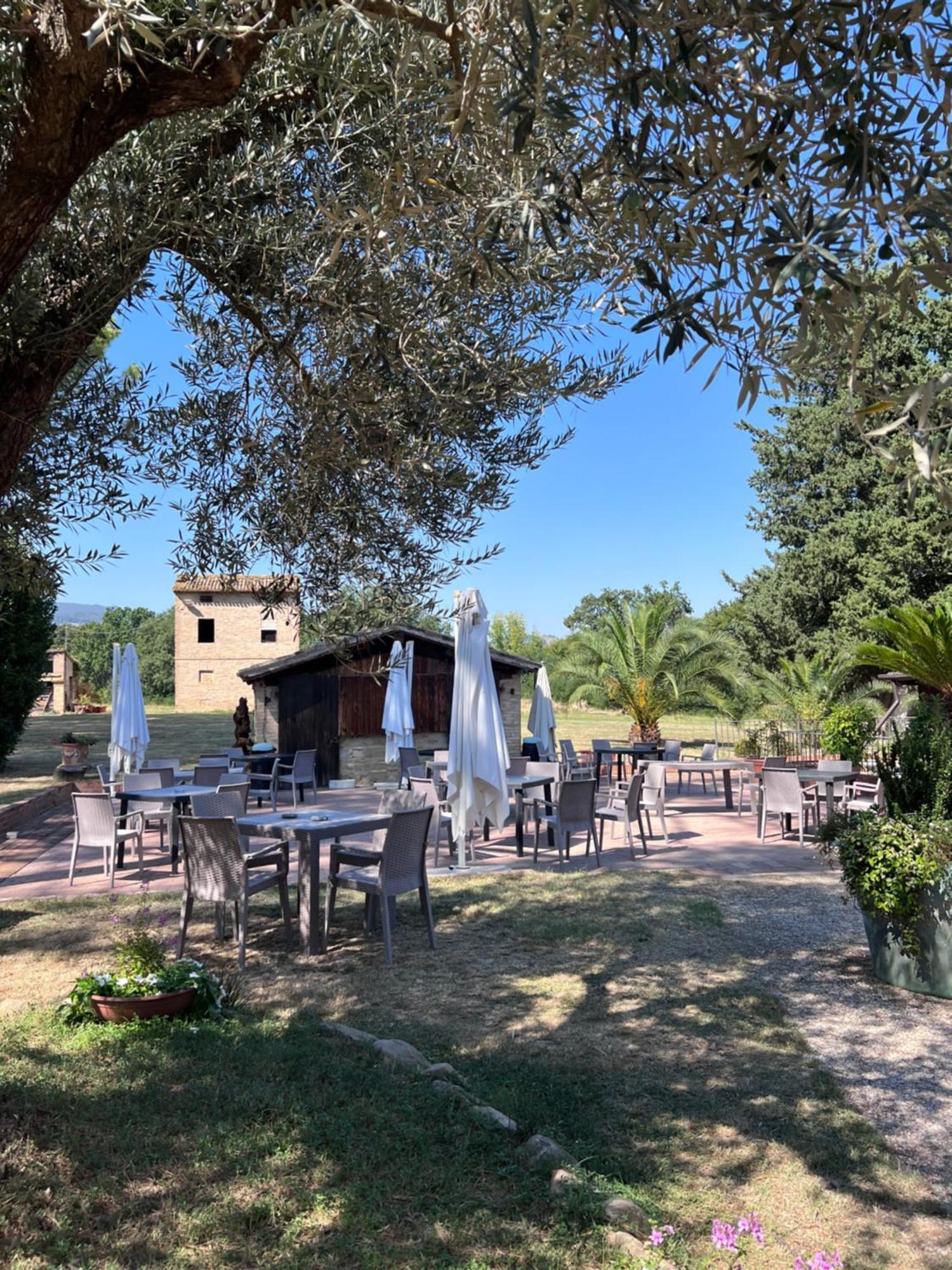 Resort Restaurant Villa Berta San Severino Marche Exterior foto